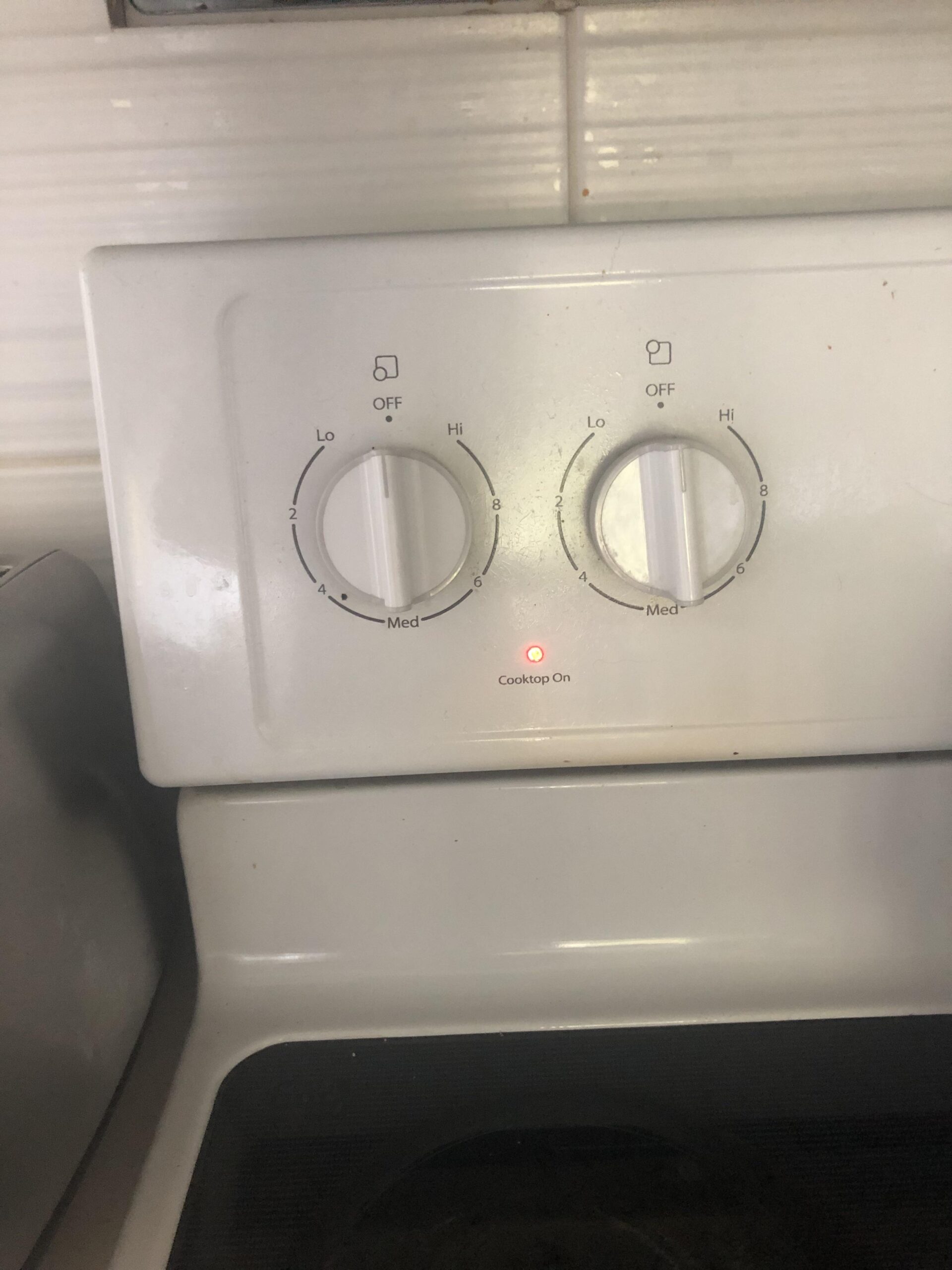 How to Turn off Cooktop on Light